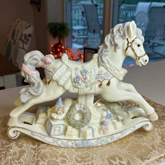 Other - Vintage Sankyo Christmas Musical Rocking Horse made with 24 k gold accents.